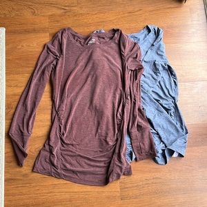 TWO GAP fit breath maternity athletic shirt blue & burnt maroon Great condition